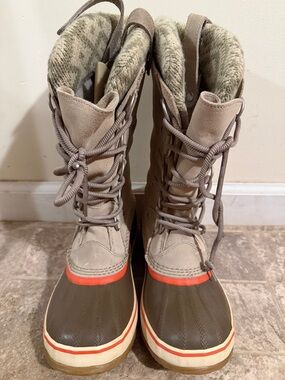 SOREL Women’s Waterproof Winter Boots in Taupe and Brown